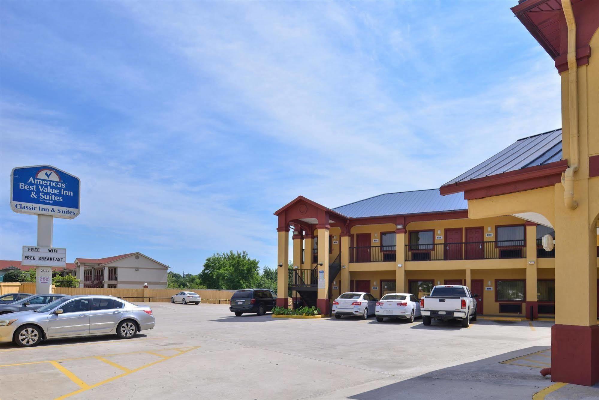 Americas Best Value Inn Downtown Houston Exterior photo